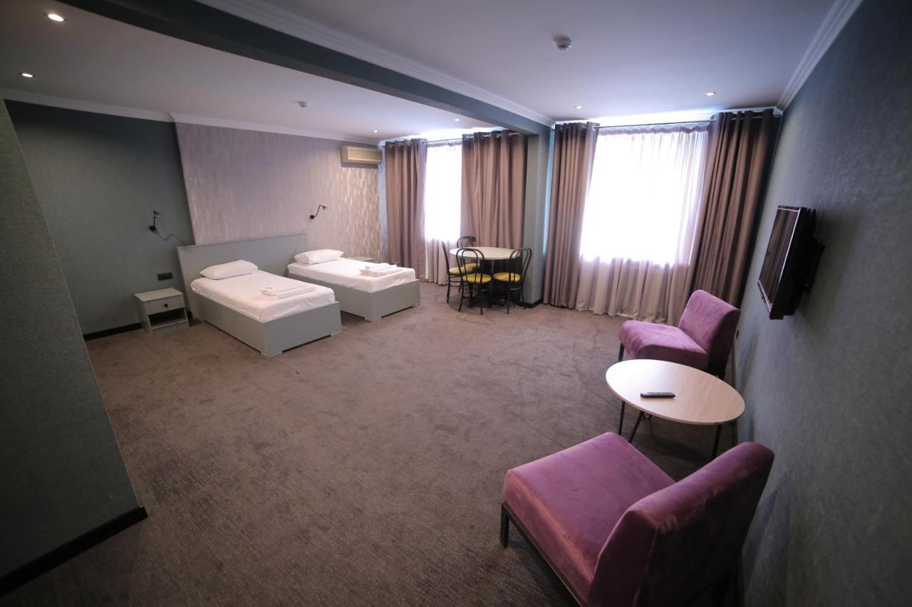 Olympica Hotel Almaty Ngoại thất bức ảnh