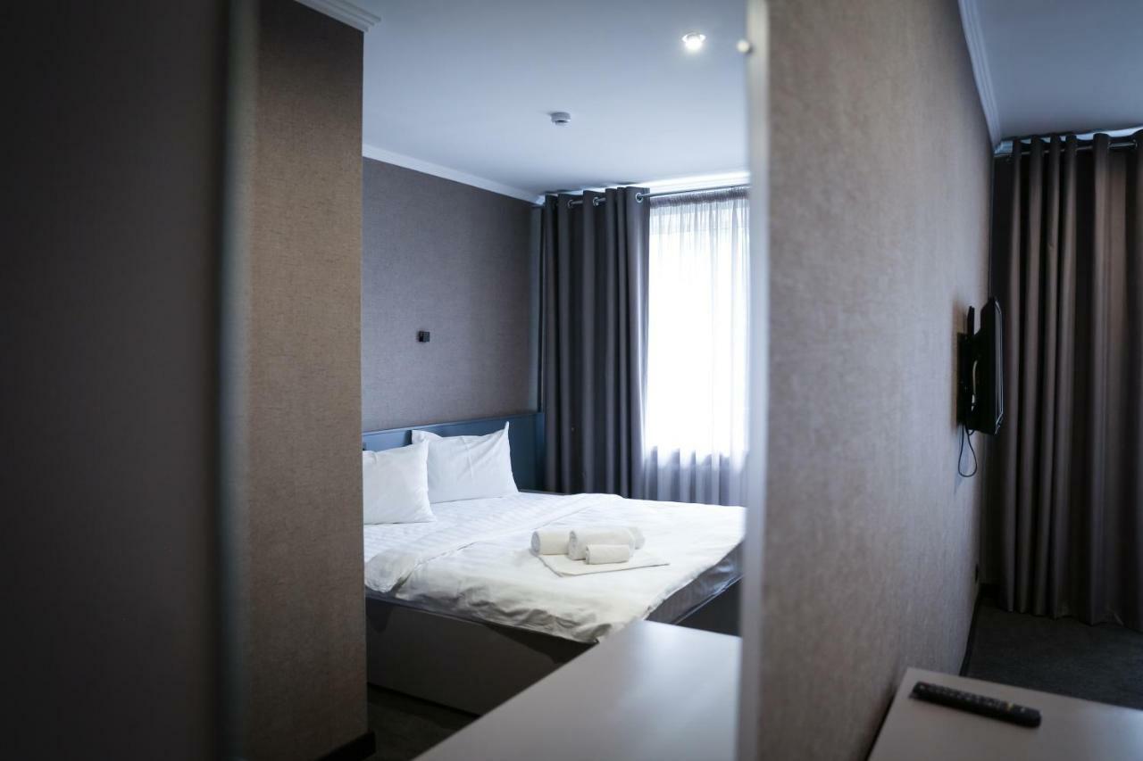 Olympica Hotel Almaty Ngoại thất bức ảnh