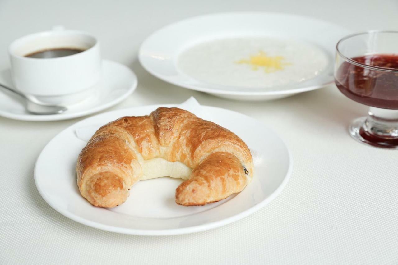Olympica Hotel Almaty Ngoại thất bức ảnh