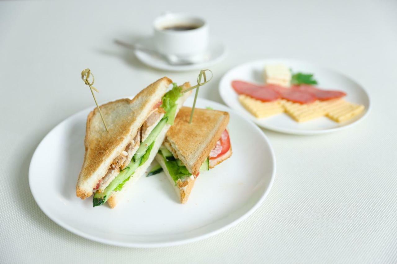 Olympica Hotel Almaty Ngoại thất bức ảnh
